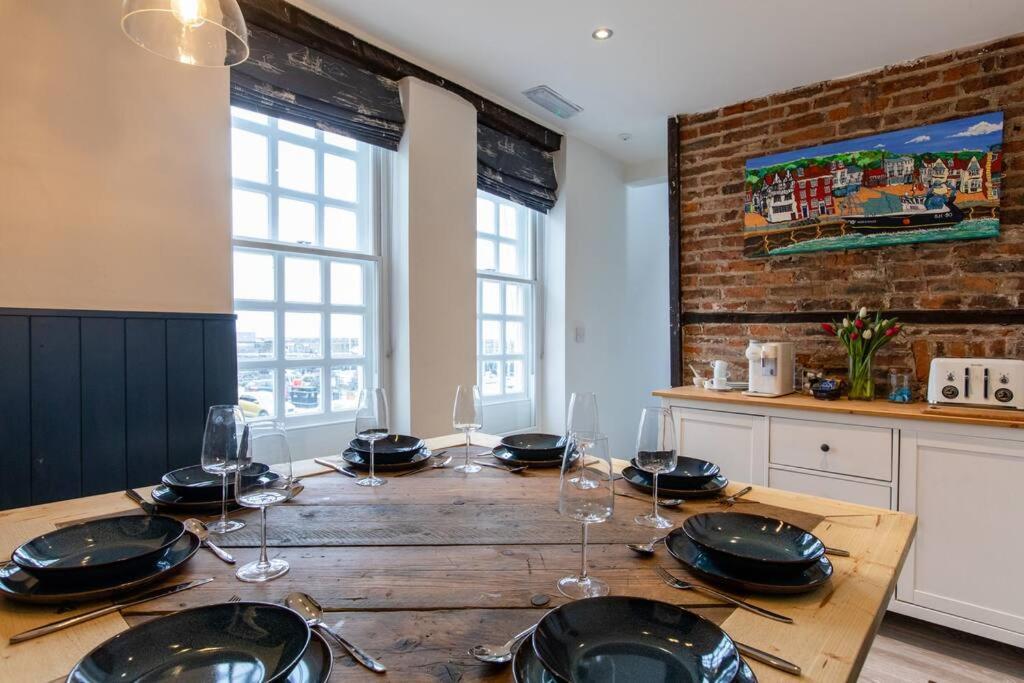 Herring Girl House - Harbourside Property, Sleeps 8 Holiday home