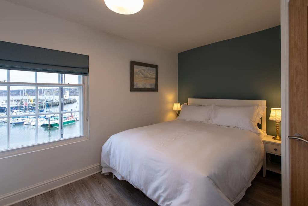Herring Girl House - Harbourside Property, Sleeps 8