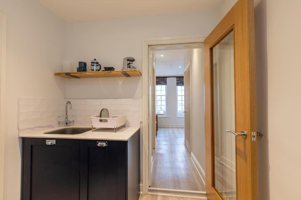 Herring Girl House - Harbourside Property, Sleeps 8 Scarborough