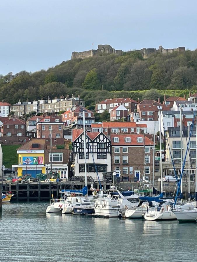 Herring Girl House - Harbourside Property, Sleeps 8 Scarborough